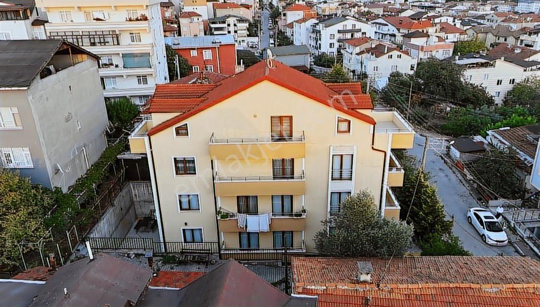 Cb-mark'tan Derince Merkez 3 Katlı 3 Daire Satılık Mustakil Bina — fotoğraf 5