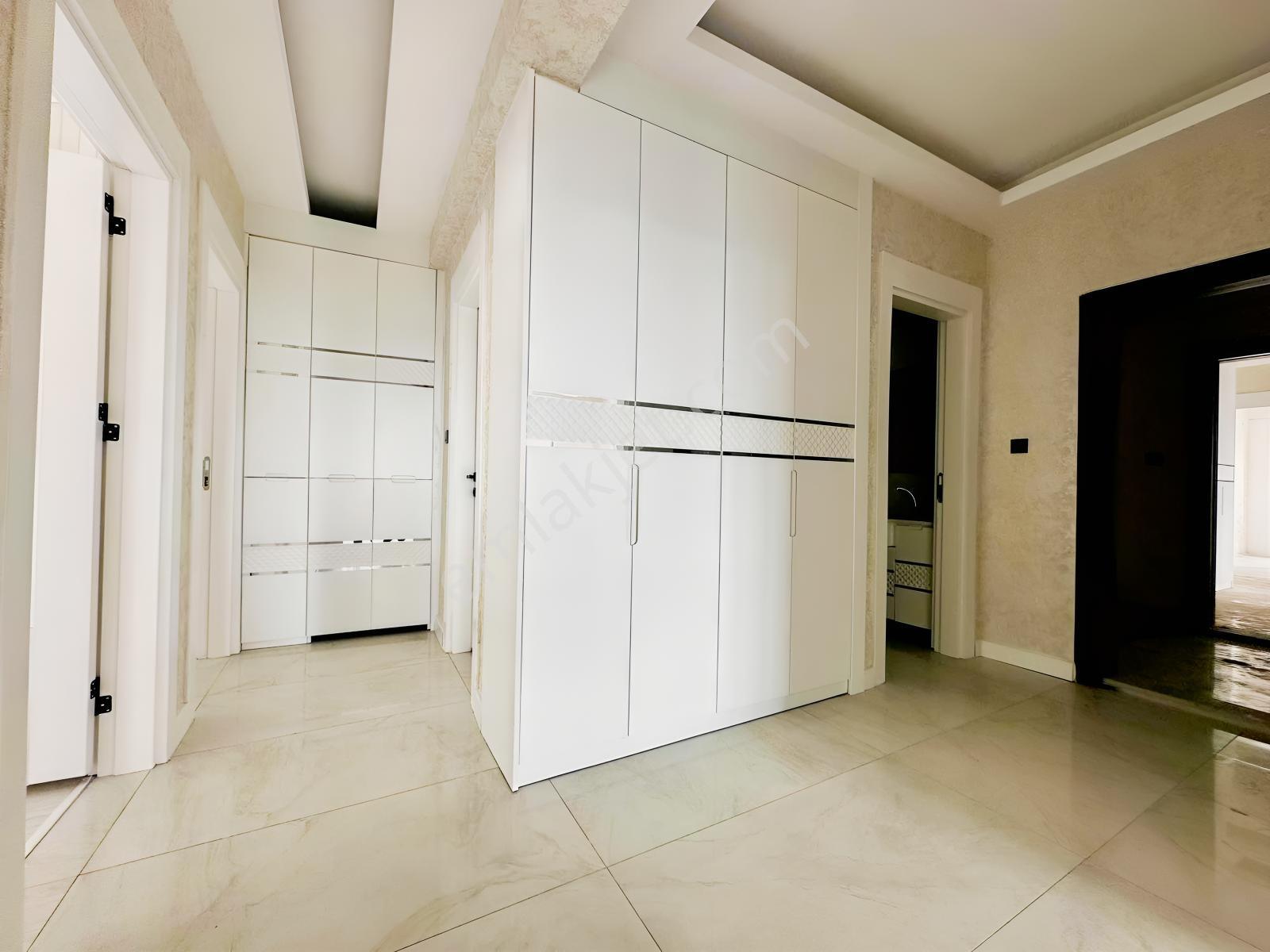 Kareden Sacırda Panoramik Şehir Mazaralı Sıfır 2+1 Daireler — fotoğraf 3