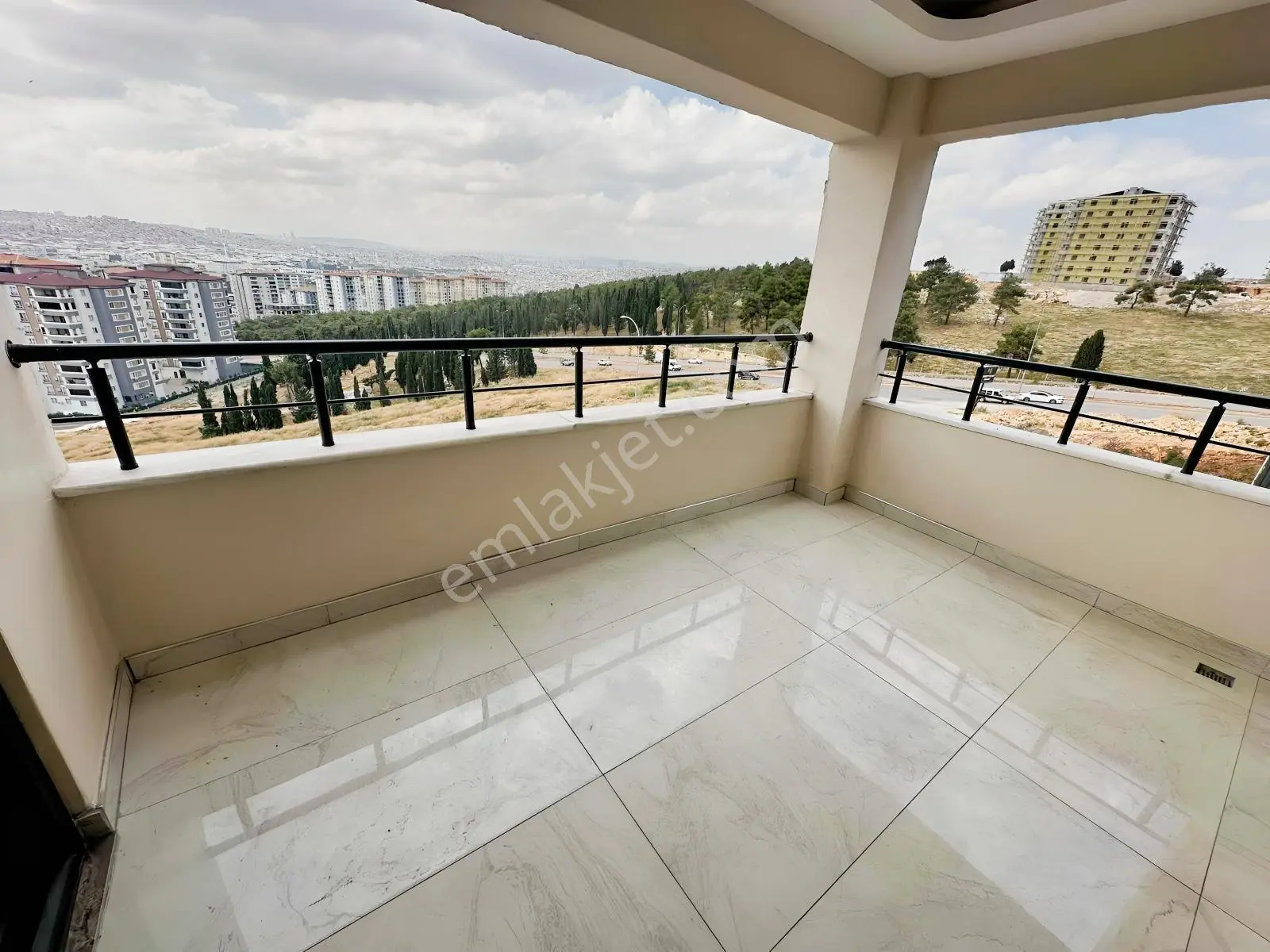 Kareden Sacırda Panoramik Şehir Mazaralı Sıfır 2+1 Daireler — fotoğraf 15