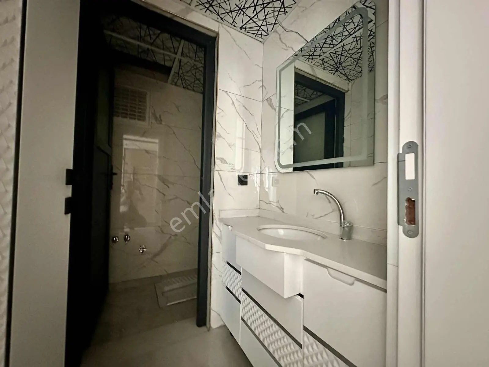 Kareden Sacırda Panoramik Şehir Mazaralı Sıfır 2+1 Daireler — fotoğraf 29