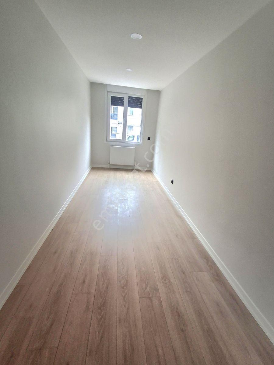Turyap'tan Galipbey Caddesinde Ön Cephe Sıfır 3+1 — fotoğraf 5