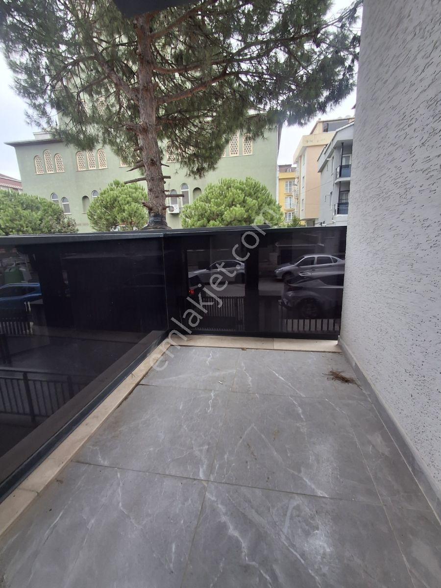 Turyap'tan Galipbey Caddesinde Ön Cephe Sıfır 3+1 — fotoğraf 14