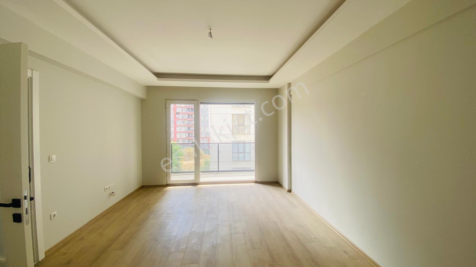 Tuzla Aydıntepe'de Satış Ofisinden Site İçi İskanı Alınmış 2+1 — fotoğraf 2