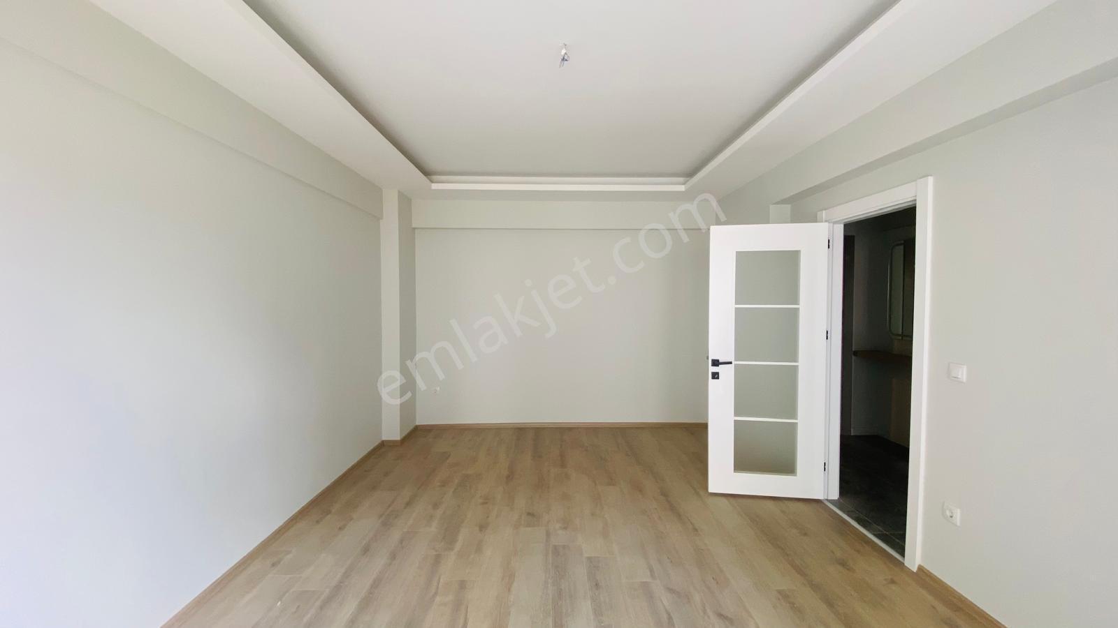 Tuzla Aydıntepe'de Satış Ofisinden Site İçi İskanı Alınmış 2+1 — fotoğraf 3