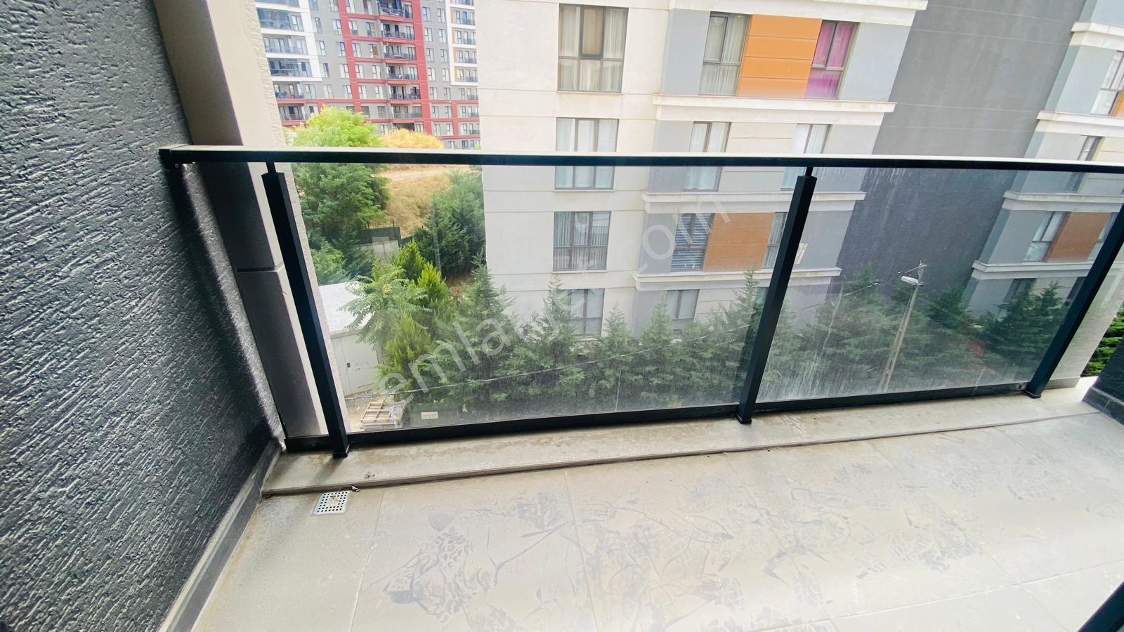 Tuzla Aydıntepe'de Satış Ofisinden Site İçi İskanı Alınmış 2+1 — fotoğraf 5