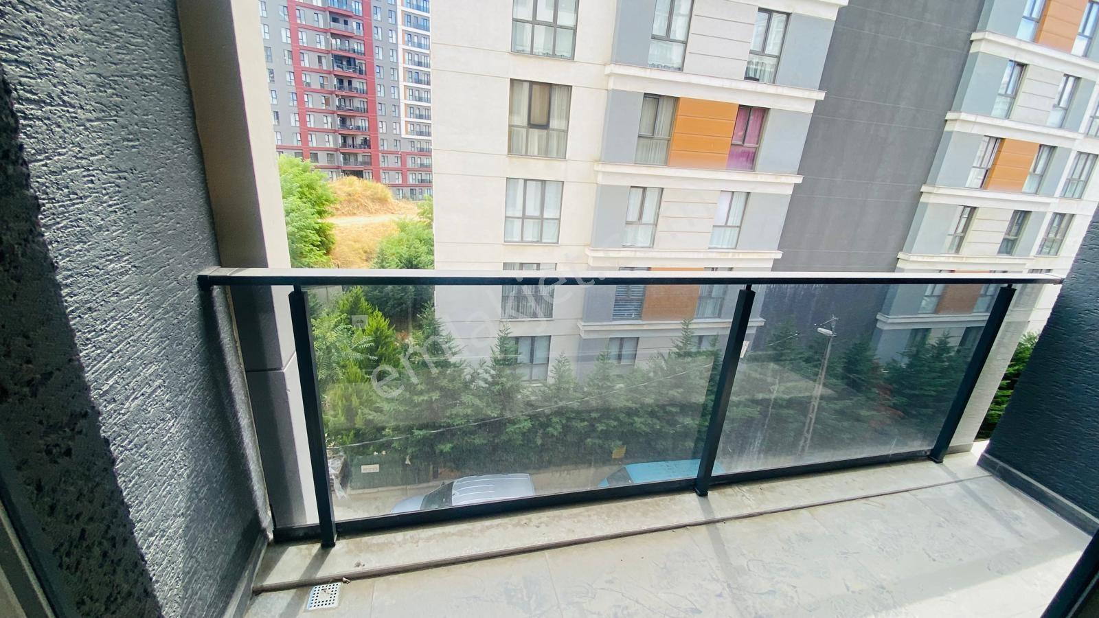 Tuzla Aydıntepe'de Satış Ofisinden Site İçi İskanı Alınmış 2+1 — fotoğraf 6
