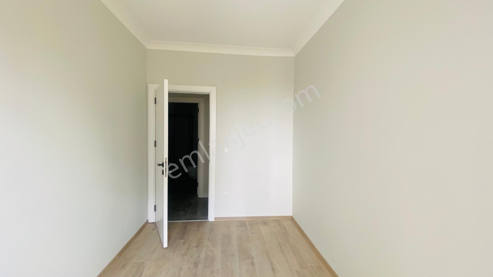 Tuzla Aydıntepe'de Satış Ofisinden Site İçi İskanı Alınmış 2+1 — fotoğraf 10