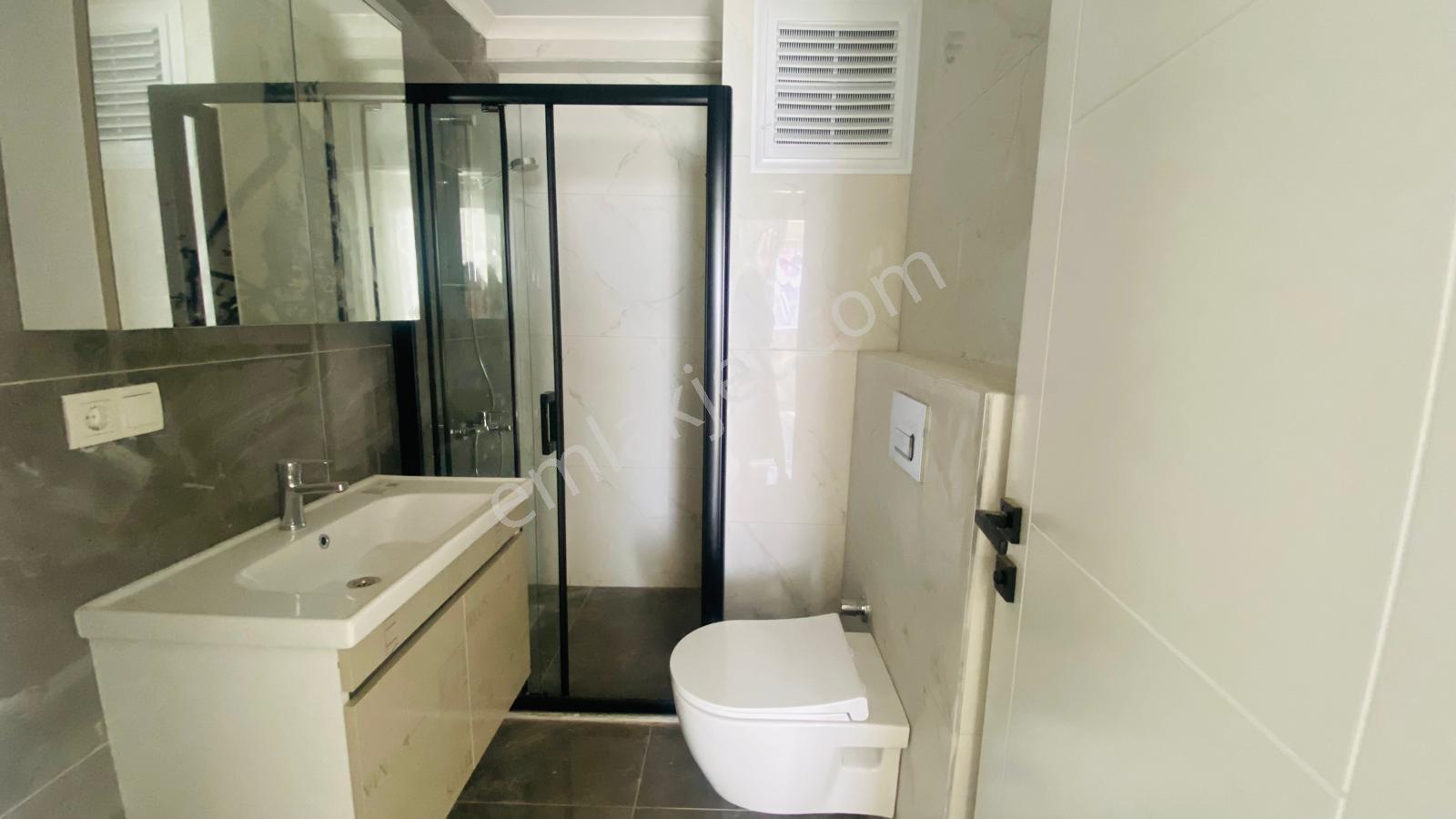 Tuzla Aydıntepe'de Satış Ofisinden Site İçi İskanı Alınmış 2+1 — fotoğraf 15