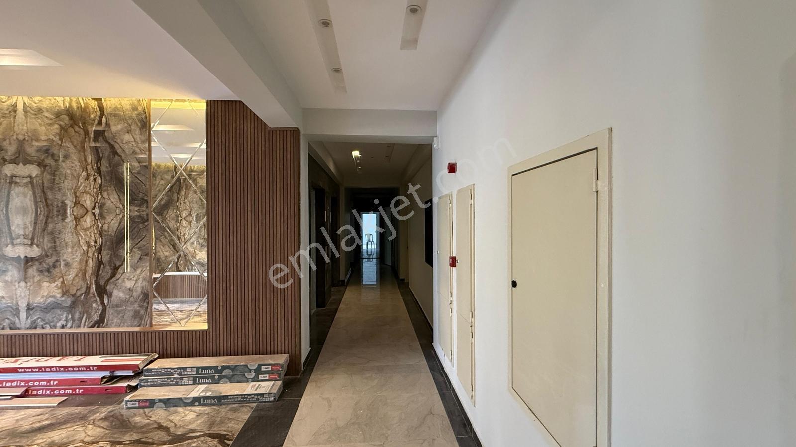 Tuzla Aydıntepe'de Satış Ofisinden Site İçi İskanı Alınmış 2+1 — fotoğraf 21