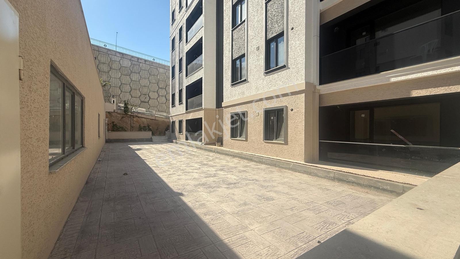 Tuzla Aydıntepe'de Satış Ofisinden Site İçi İskanı Alınmış 2+1 — fotoğraf 35