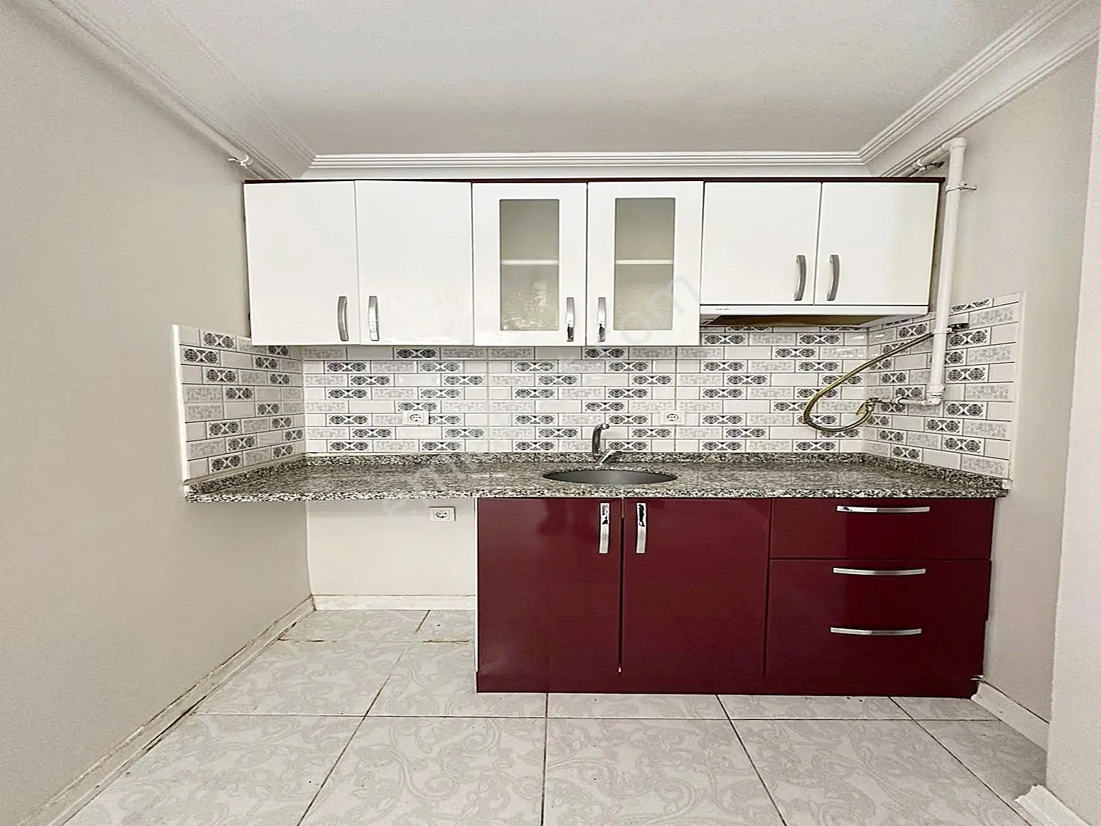 Ulaşıma Yakın Lüx Emsalsiz 2+1 Yüksek Giriş Satılık Daire!!!!! — fotoğraf 3