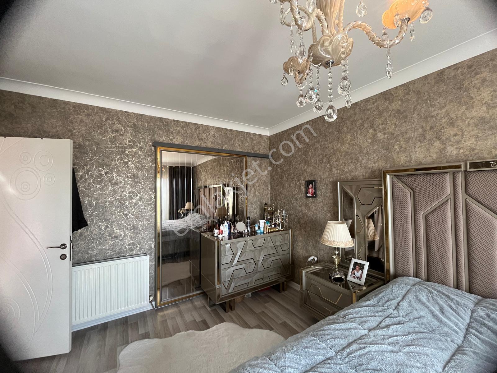 Keçiören'de Site İçerisinde Full+full Yapılı Masrafsız Daire — fotoğraf 12