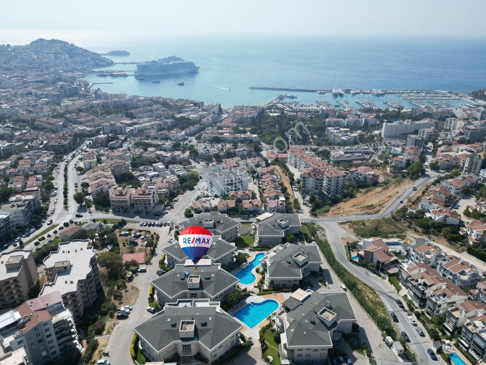 Satılık Kuşadası Lena Park Residence 1+1 Deniz Manzaralı... — fotoğraf 4