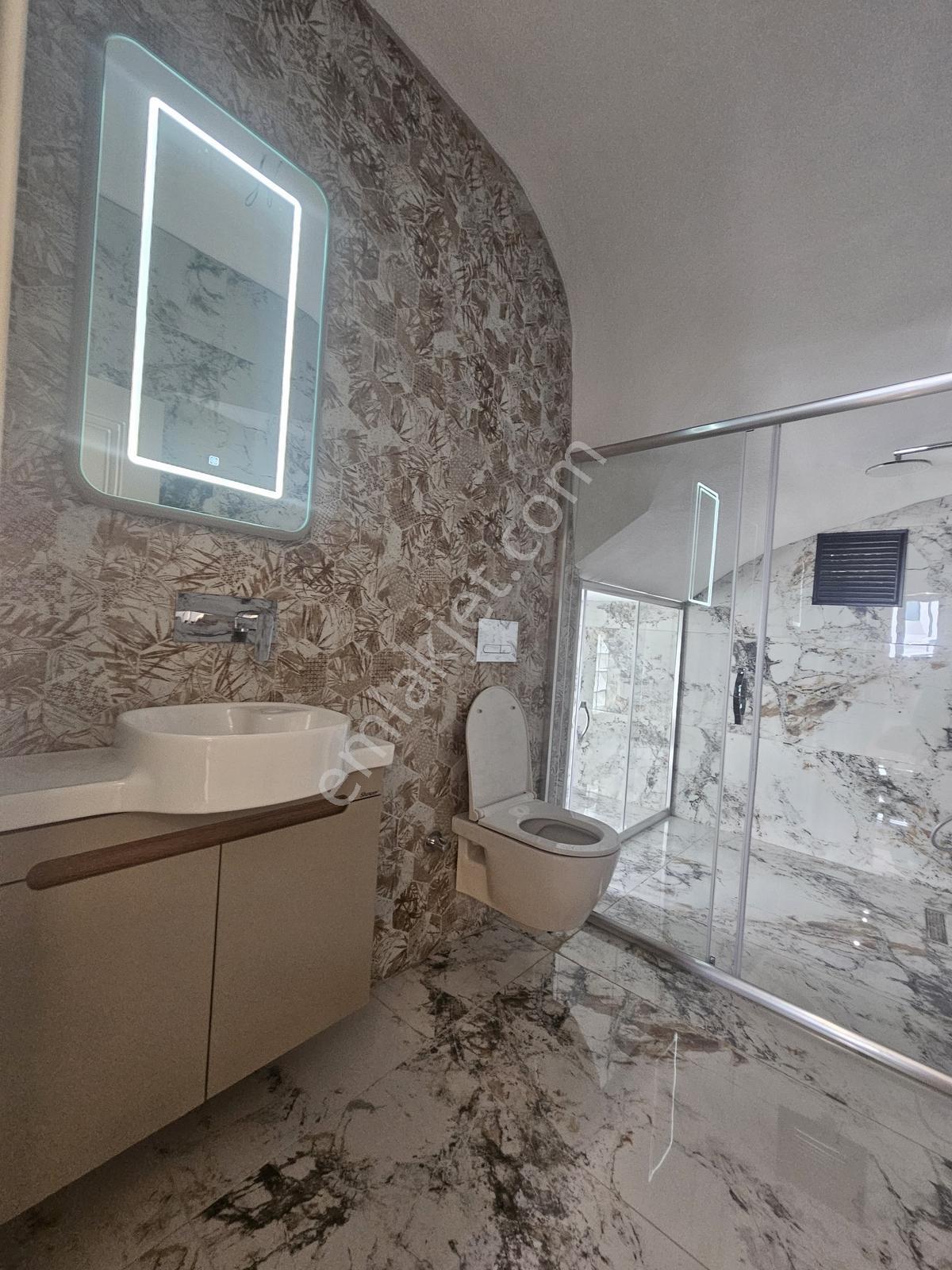 Kabaoğlunda Site İçinde 330m2 Bahçeli 360m2 Sıfır Tripleks Villa — fotoğraf 13