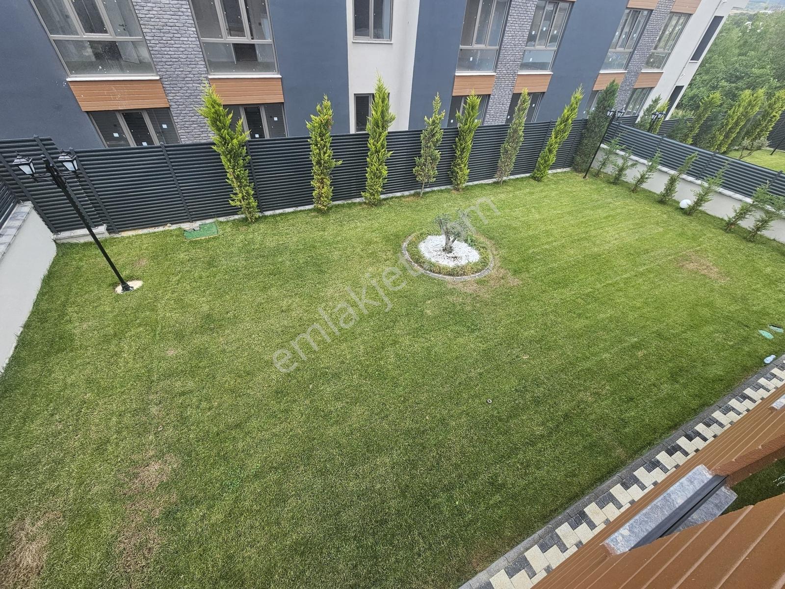 Kabaoğlunda Site İçinde 330m2 Bahçeli 360m2 Sıfır Tripleks Villa — fotoğraf 26