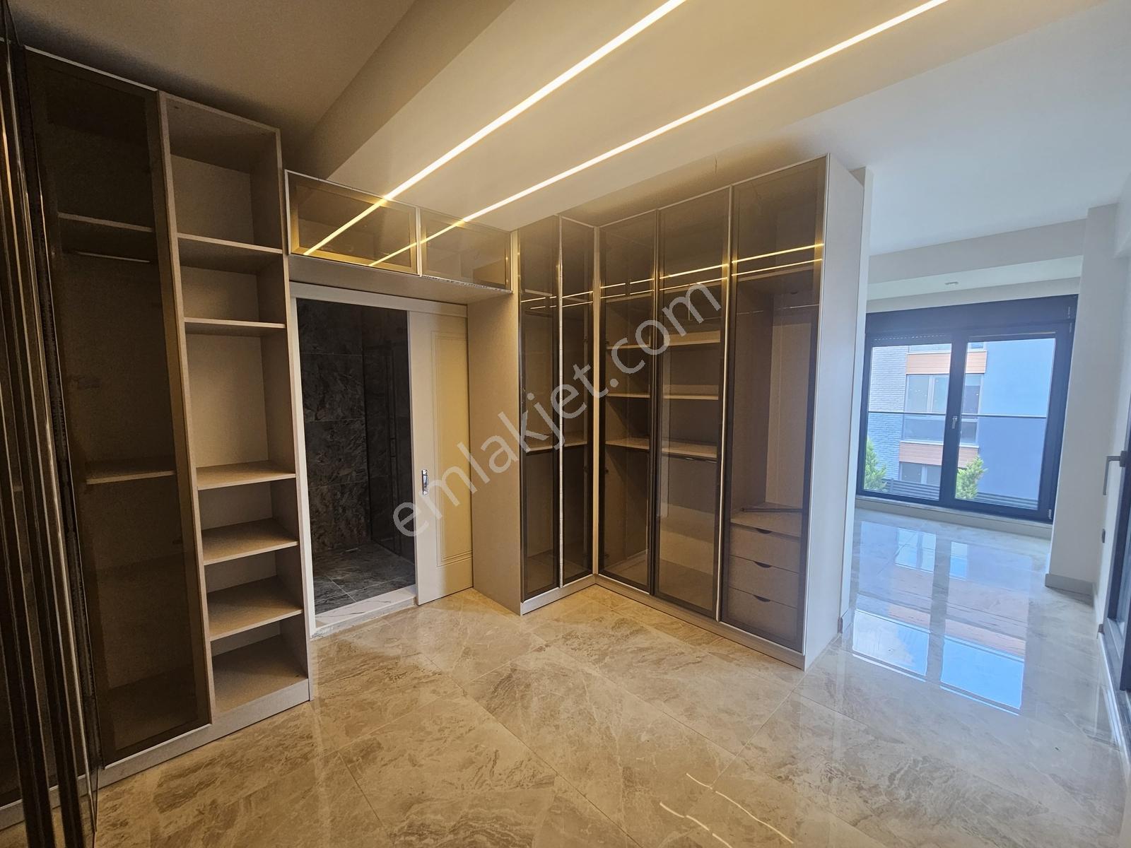 Kabaoğlunda Site İçinde 330m2 Bahçeli 360m2 Sıfır Tripleks Villa — fotoğraf 29