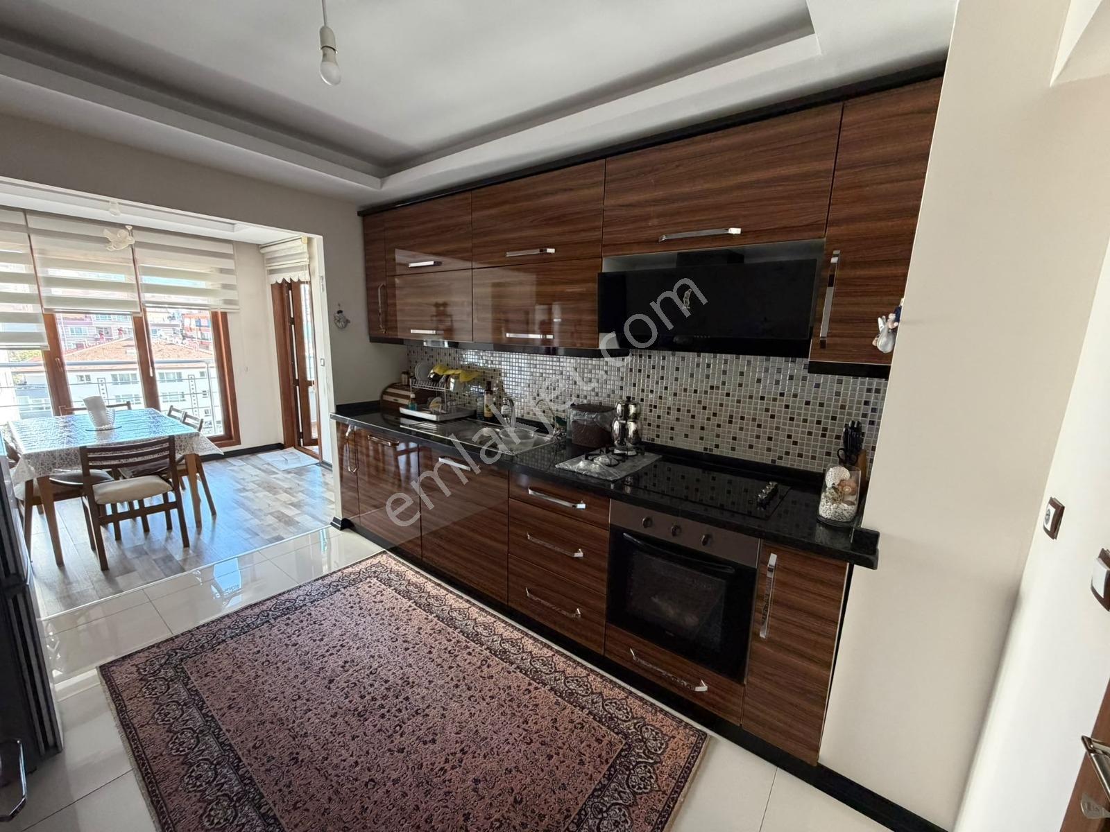 Cengizhan'da Site'de Full+full Teras Balkonlu Çift Asansör Daire — fotoğraf 2