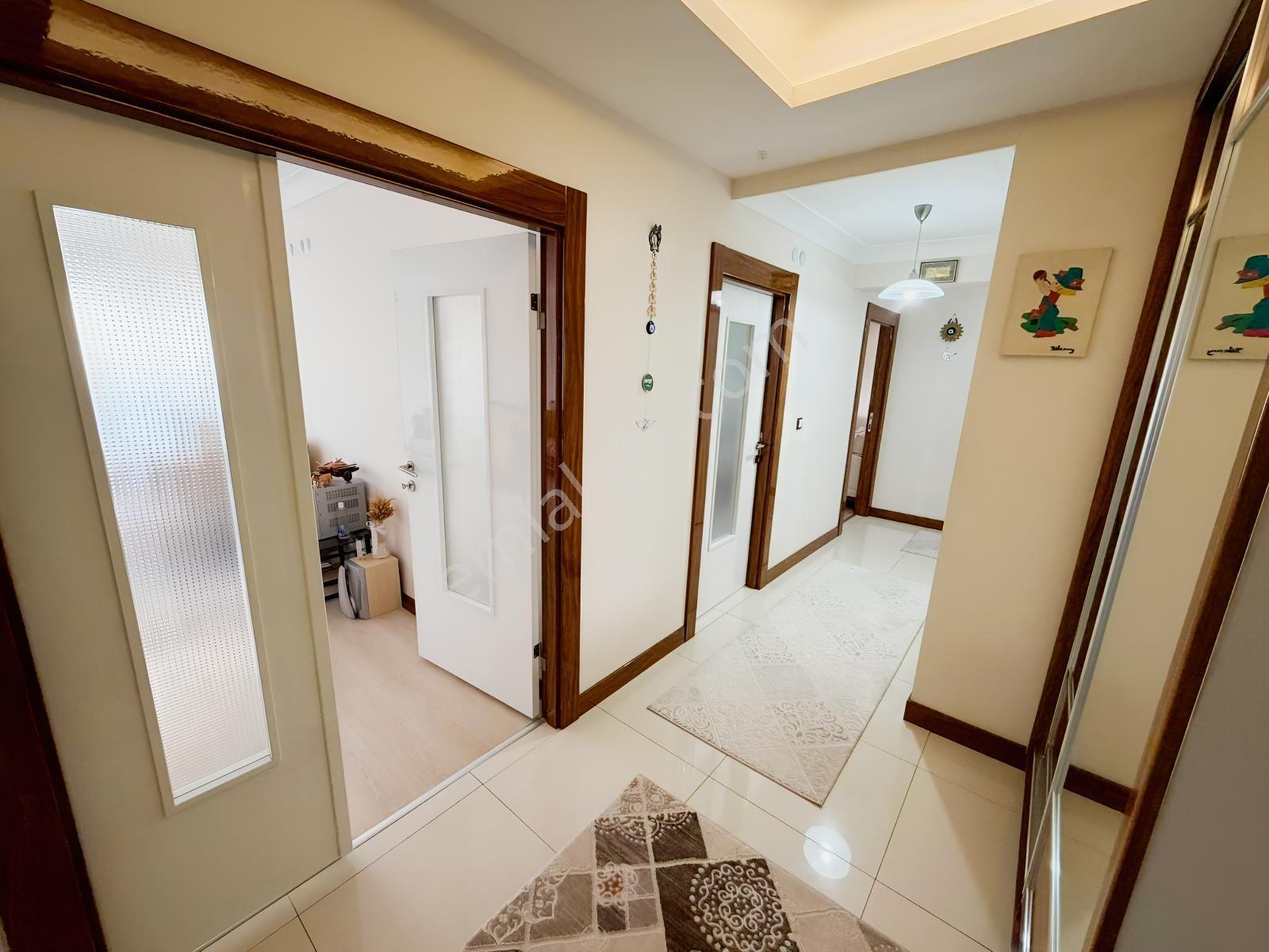 Cengizhan'da Site'de Full+full Teras Balkonlu Çift Asansör Daire — fotoğraf 11