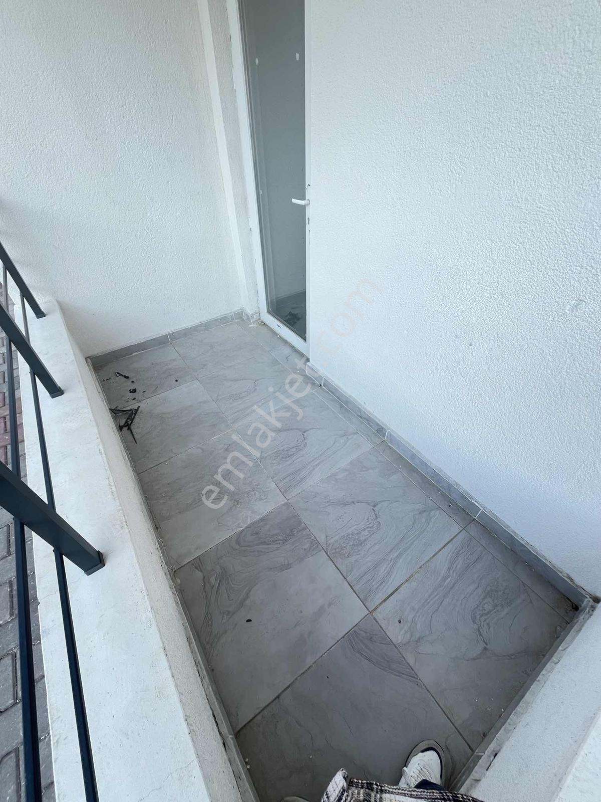 2+1 90 M2 Giriş Kat Balkonlu Geniş Ferah Sıfır Fırsat Daire !! — fotoğraf 11