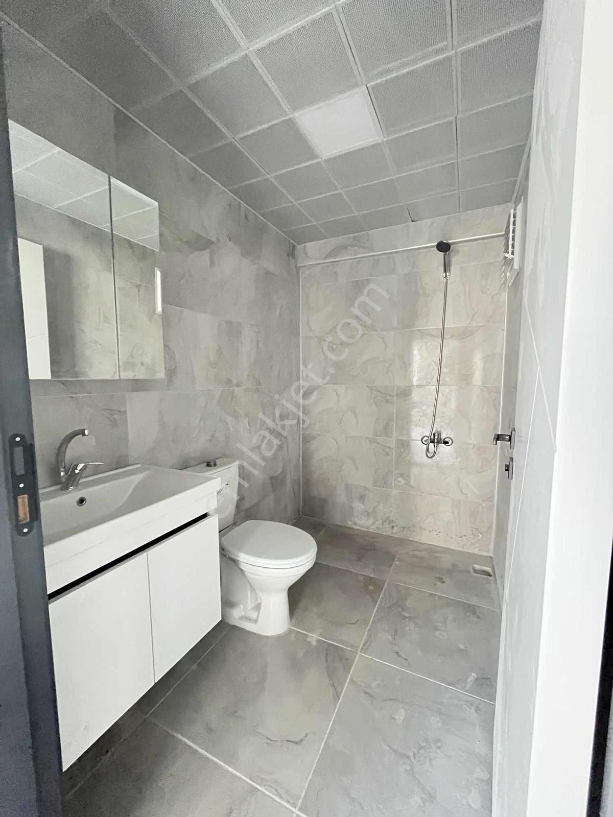 2+1 90 M2 Giriş Kat Balkonlu Geniş Ferah Sıfır Fırsat Daire !! — fotoğraf 16