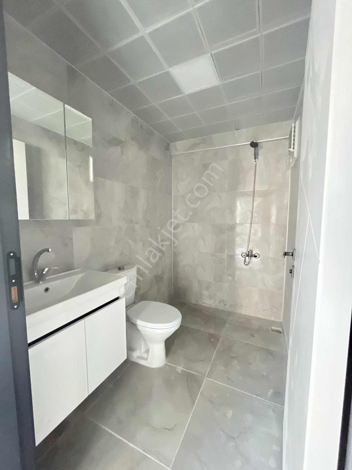 2+1 90 M2 Giriş Kat Balkonlu Geniş Ferah Sıfır Fırsat Daire !! — fotoğraf 17