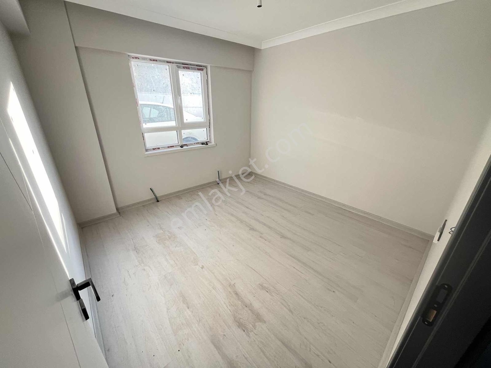 2+1 90 M2 Giriş Kat Balkonlu Geniş Ferah Sıfır Fırsat Daire !! — fotoğraf 22