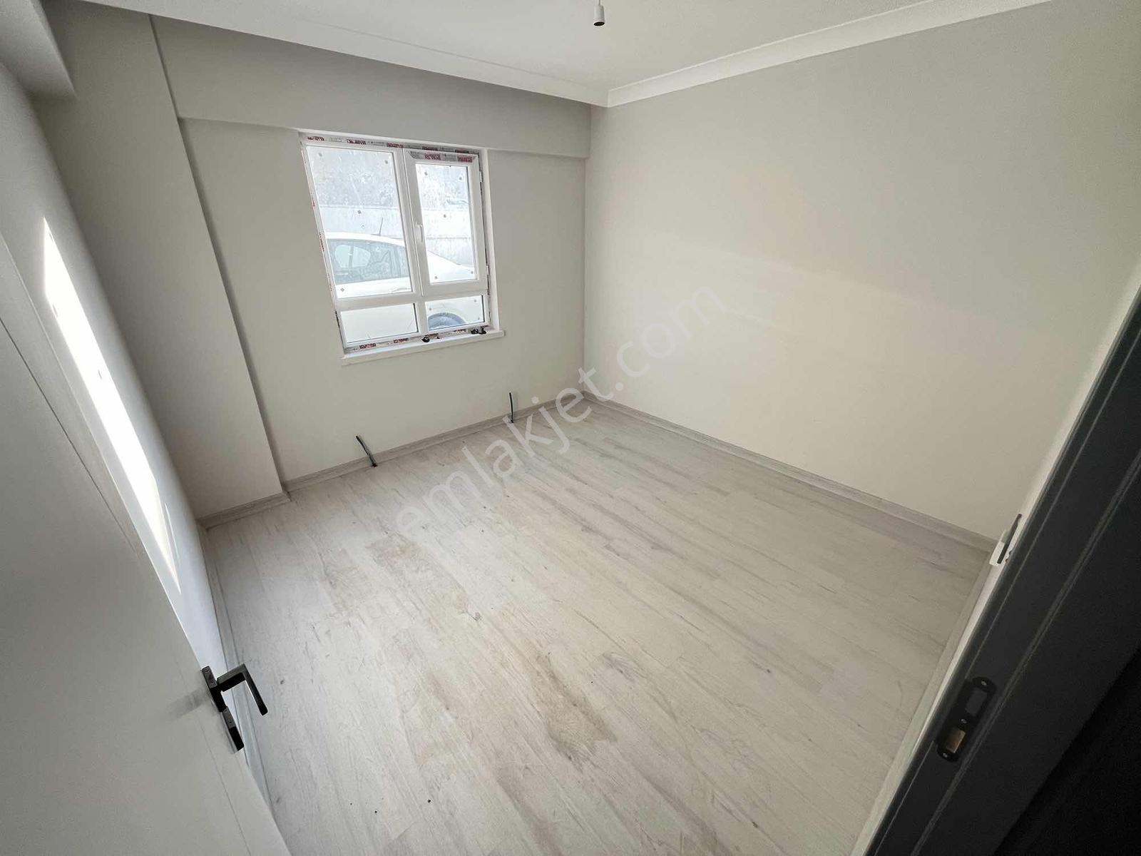 2+1 90 M2 Giriş Kat Balkonlu Geniş Ferah Sıfır Fırsat Daire !! — fotoğraf 25