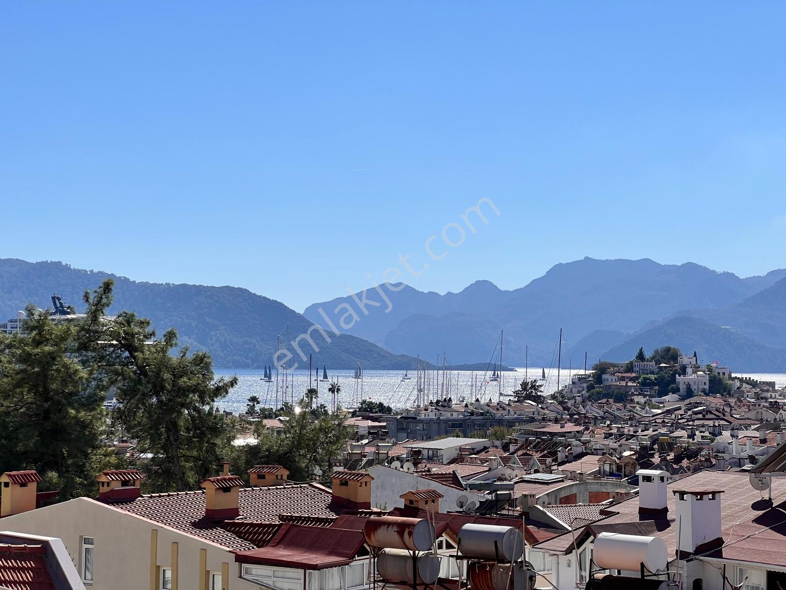 Sarıana'da Deniz Manzaralı Genç Binada Satılık 2+1 Geniş Daire — fotoğraf 3