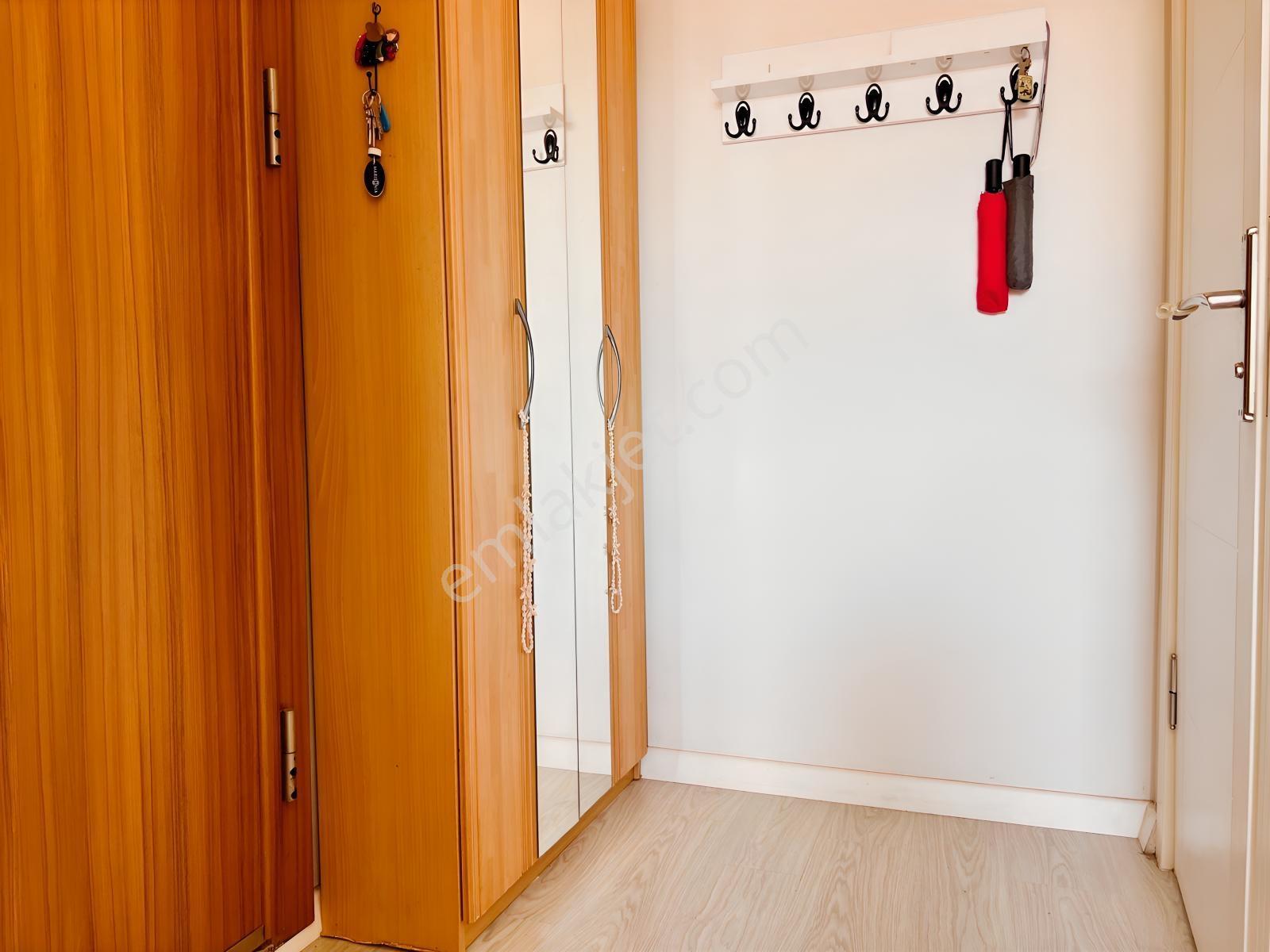 Sarıana'da Deniz Manzaralı Genç Binada Satılık 2+1 Geniş Daire — fotoğraf 16