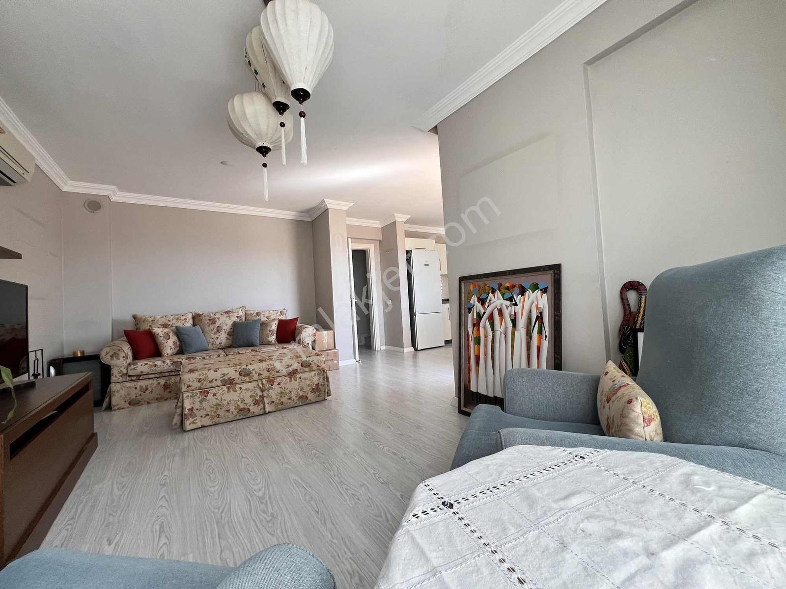 Sarıana'da Deniz Manzaralı Genç Binada Satılık 2+1 Geniş Daire — fotoğraf 20