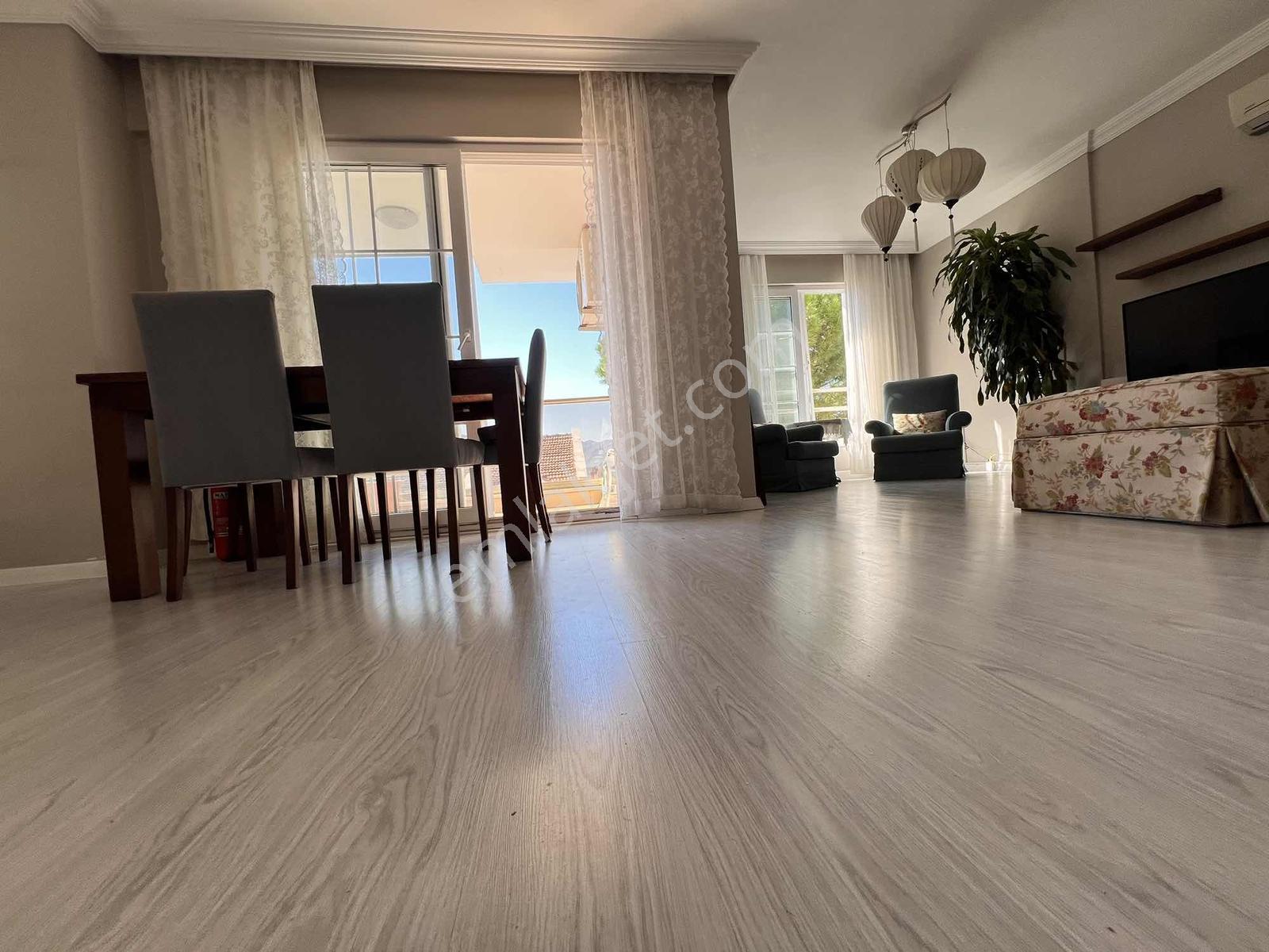 Sarıana'da Deniz Manzaralı Genç Binada Satılık 2+1 Geniş Daire — fotoğraf 26