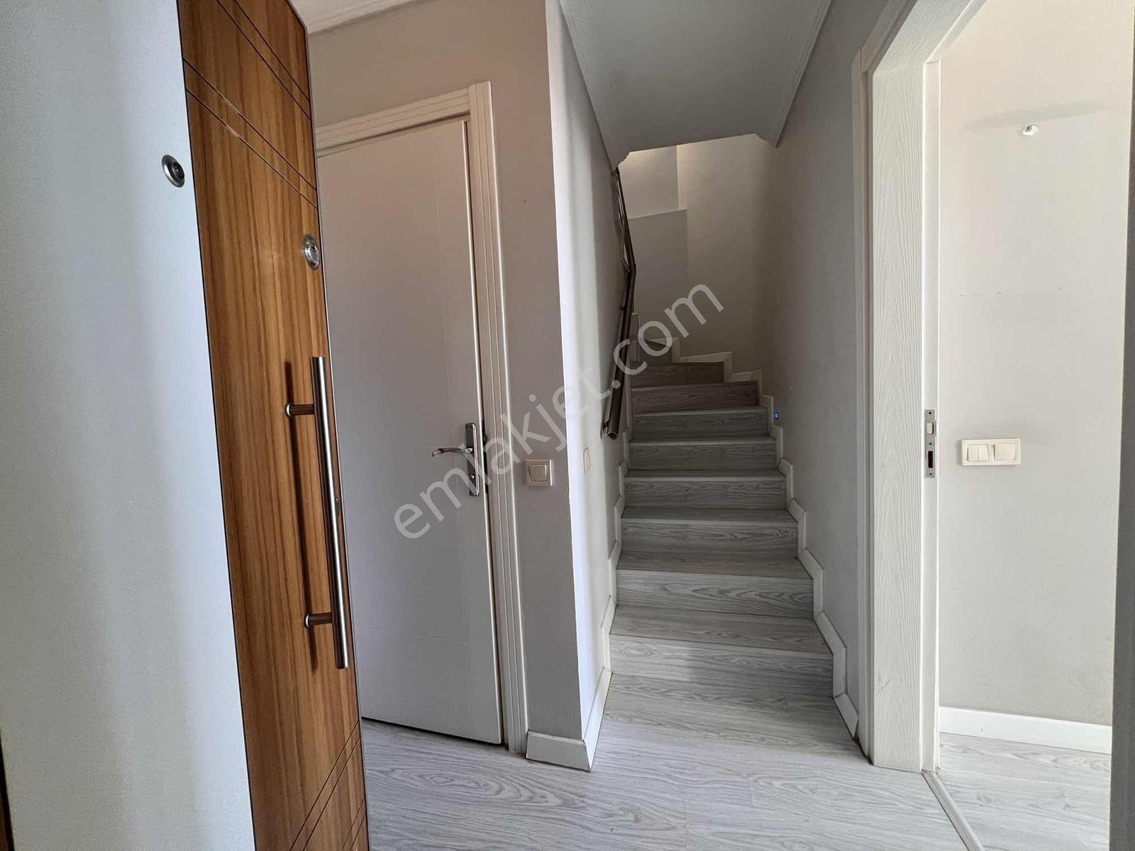 Sarıana'da Deniz Manzaralı Genç Binada Satılık 2+1 Geniş Daire — fotoğraf 27