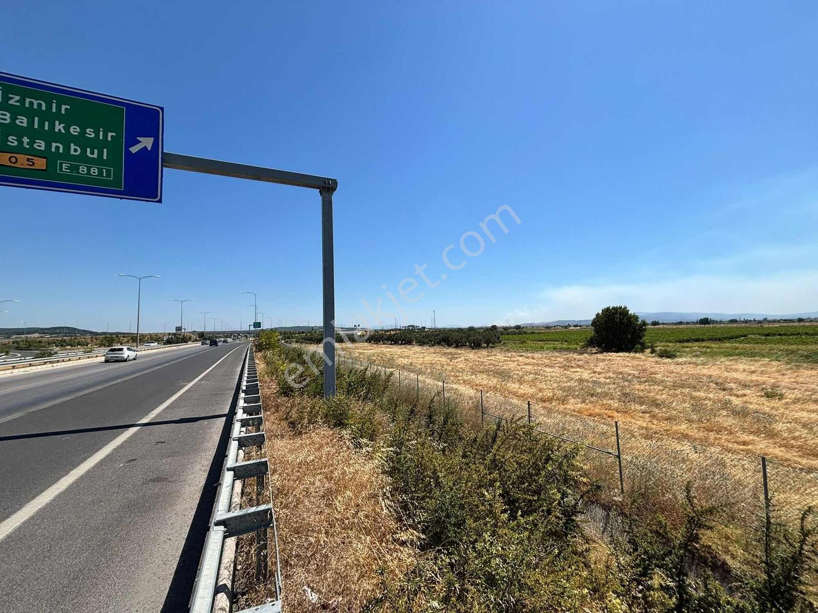 İstanbul İzmir Yolu Üzerinde 6975 M2 Satılık Tarla — fotoğraf 4