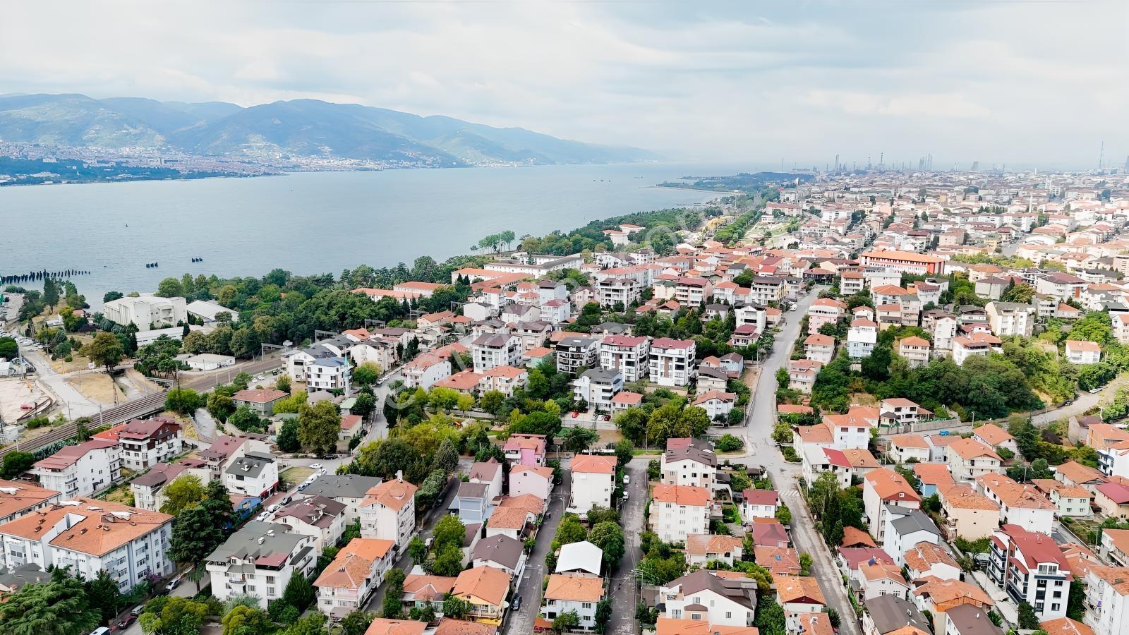 Derince Limana Çok Yakın | 215 M² | 5 Kat İmarlı | Satılık Arsa — fotoğraf 18