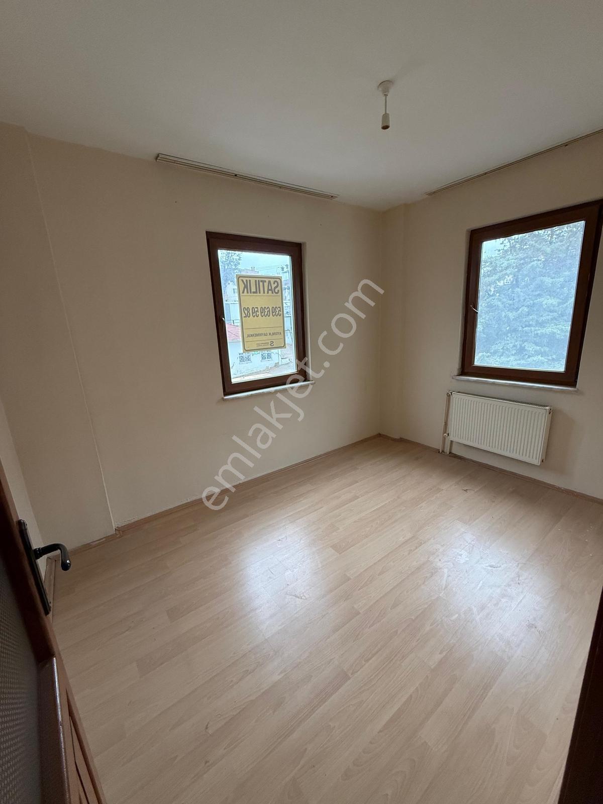 Alanyurt Esentepe Mahallesinde Site İçi Satılık 3+1 Arakat Daire — fotoğraf 6