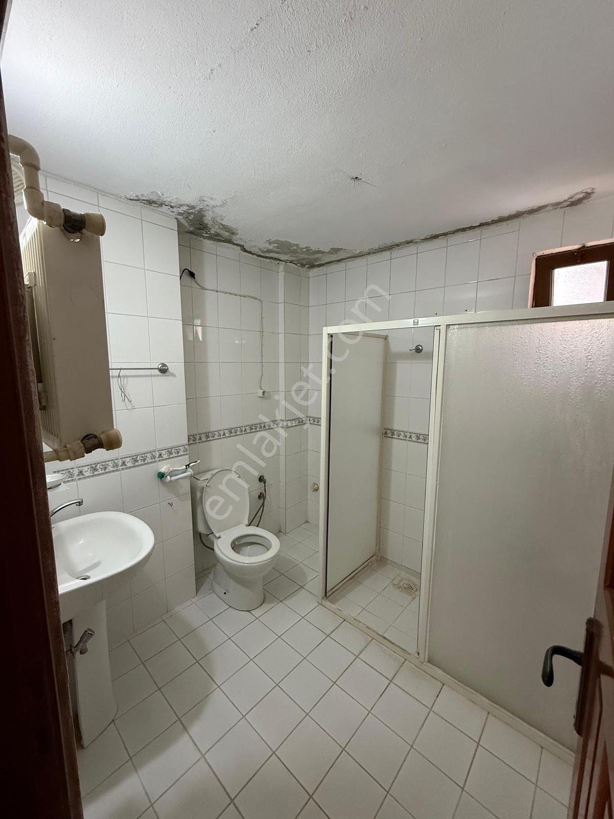Alanyurt Esentepe Mahallesinde Site İçi Satılık 3+1 Arakat Daire — fotoğraf 16