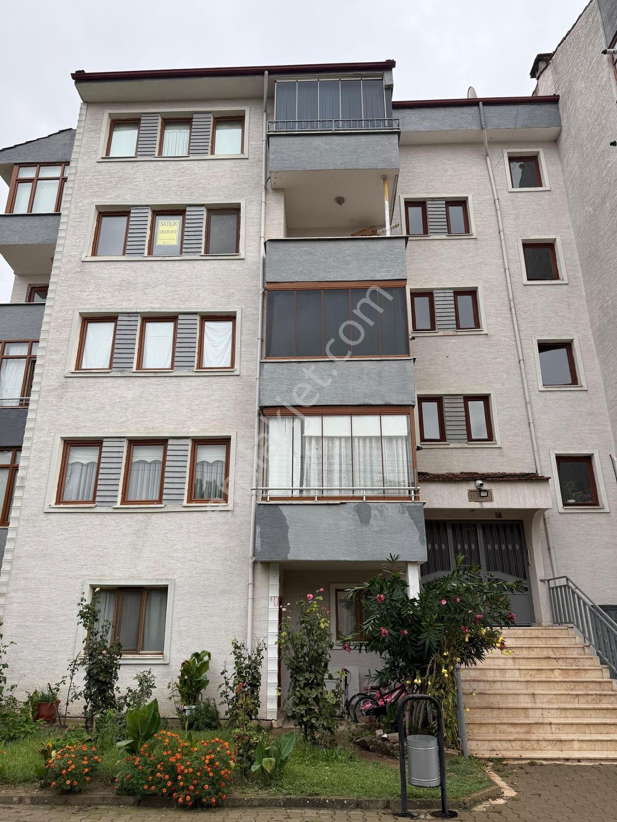 Alanyurt Esentepe Mahallesinde Site İçi Satılık 3+1 Arakat Daire — fotoğraf 17