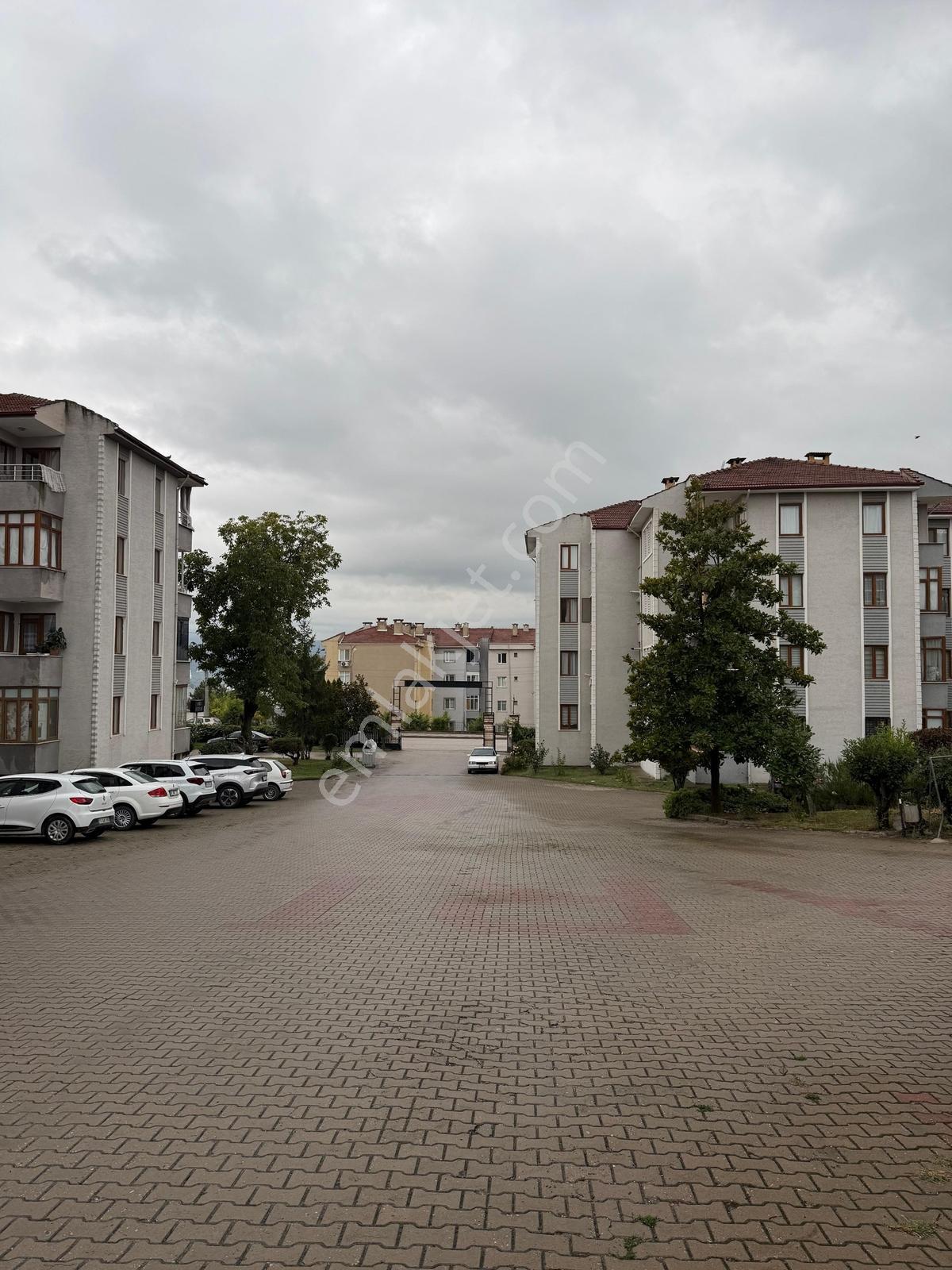 Alanyurt Esentepe Mahallesinde Site İçi Satılık 3+1 Arakat Daire — fotoğraf 24
