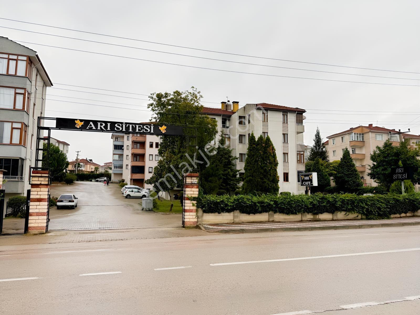 Alanyurt Esentepe Mahallesinde Site İçi Satılık 3+1 Arakat Daire — fotoğraf 25