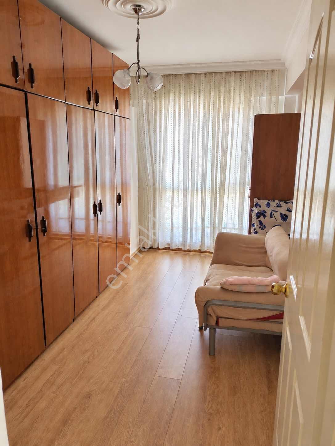 Buca Hürriyet Mahallesi'nde 3+1 Eşyalı Satılık Daire — fotoğraf 9