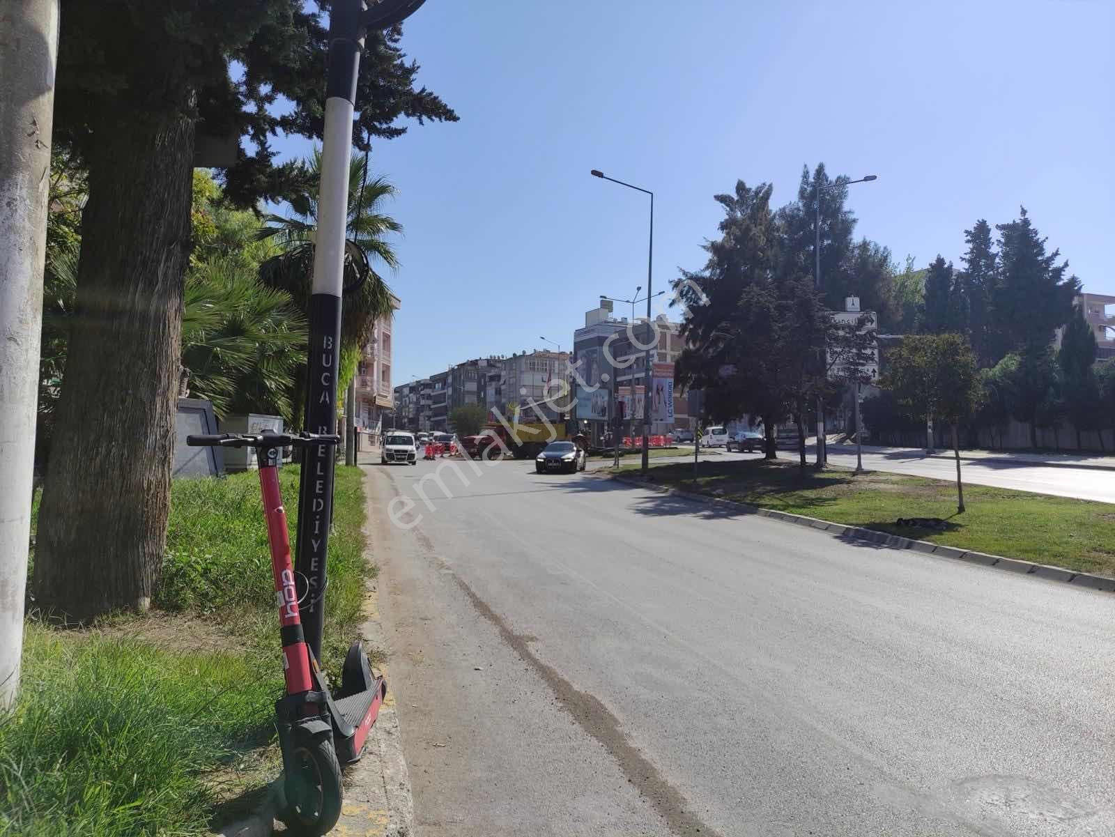 Buca Hürriyet Mahallesi'nde 3+1 Eşyalı Satılık Daire — fotoğraf 13