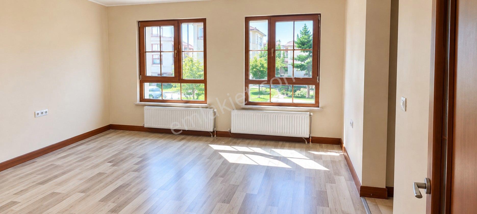 Ardahan Merkez’de Site İçinde 2+1 | 85 M² Net | Balkonlu | Krediye Uygun — fotoğraf 2