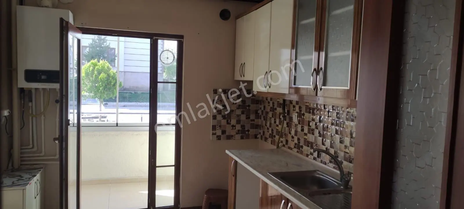 Ardahan Merkez’de Site İçinde 2+1 | 85 M² Net | Balkonlu | Krediye Uygun — fotoğraf 6