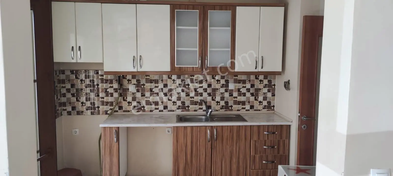 Ardahan Merkez’de Site İçinde 2+1 | 85 M² Net | Balkonlu | Krediye Uygun — fotoğraf 7