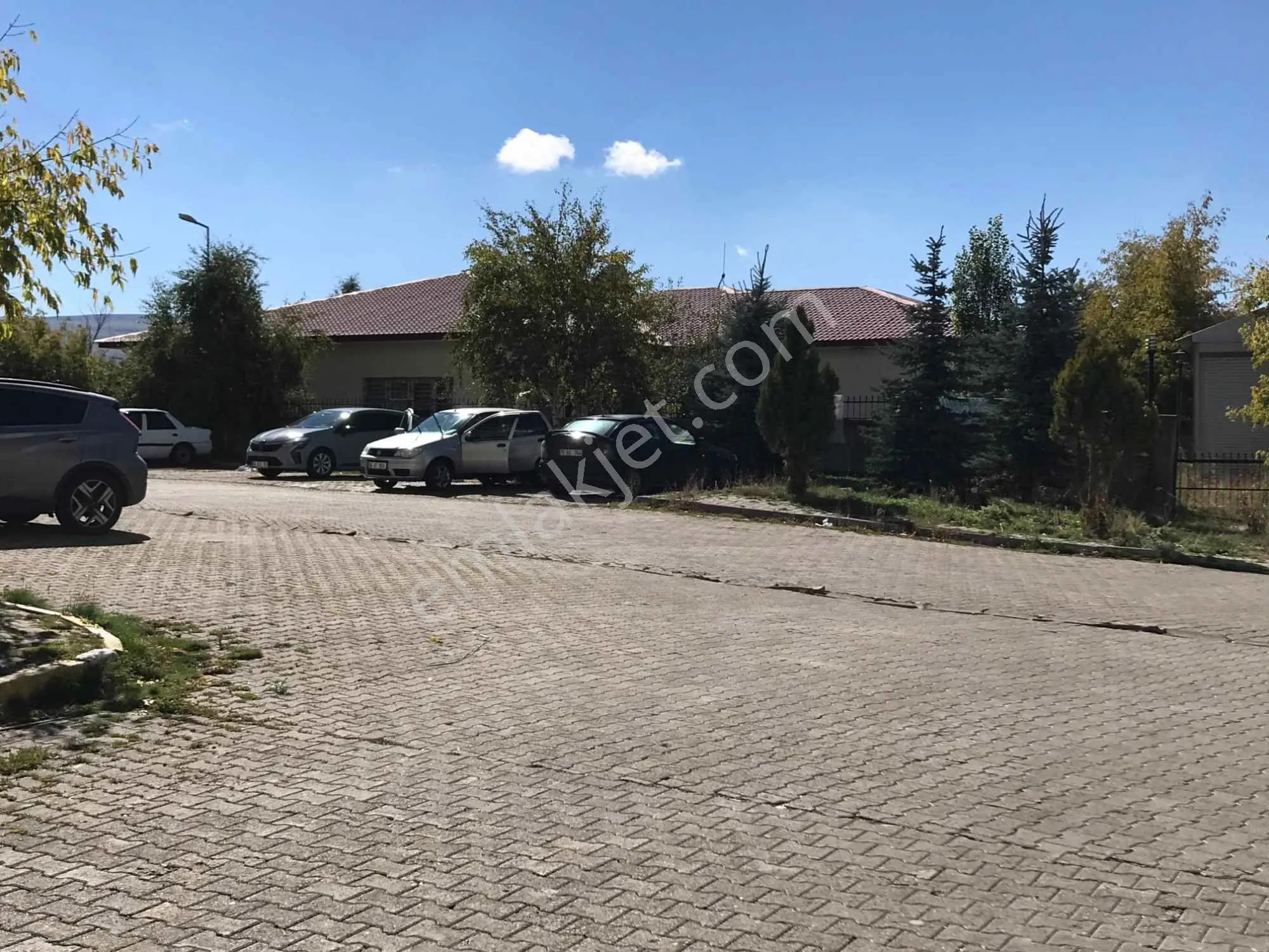 Ardahan Merkez’de Site İçinde 2+1 | 85 M² Net | Balkonlu | Krediye Uygun — fotoğraf 9
