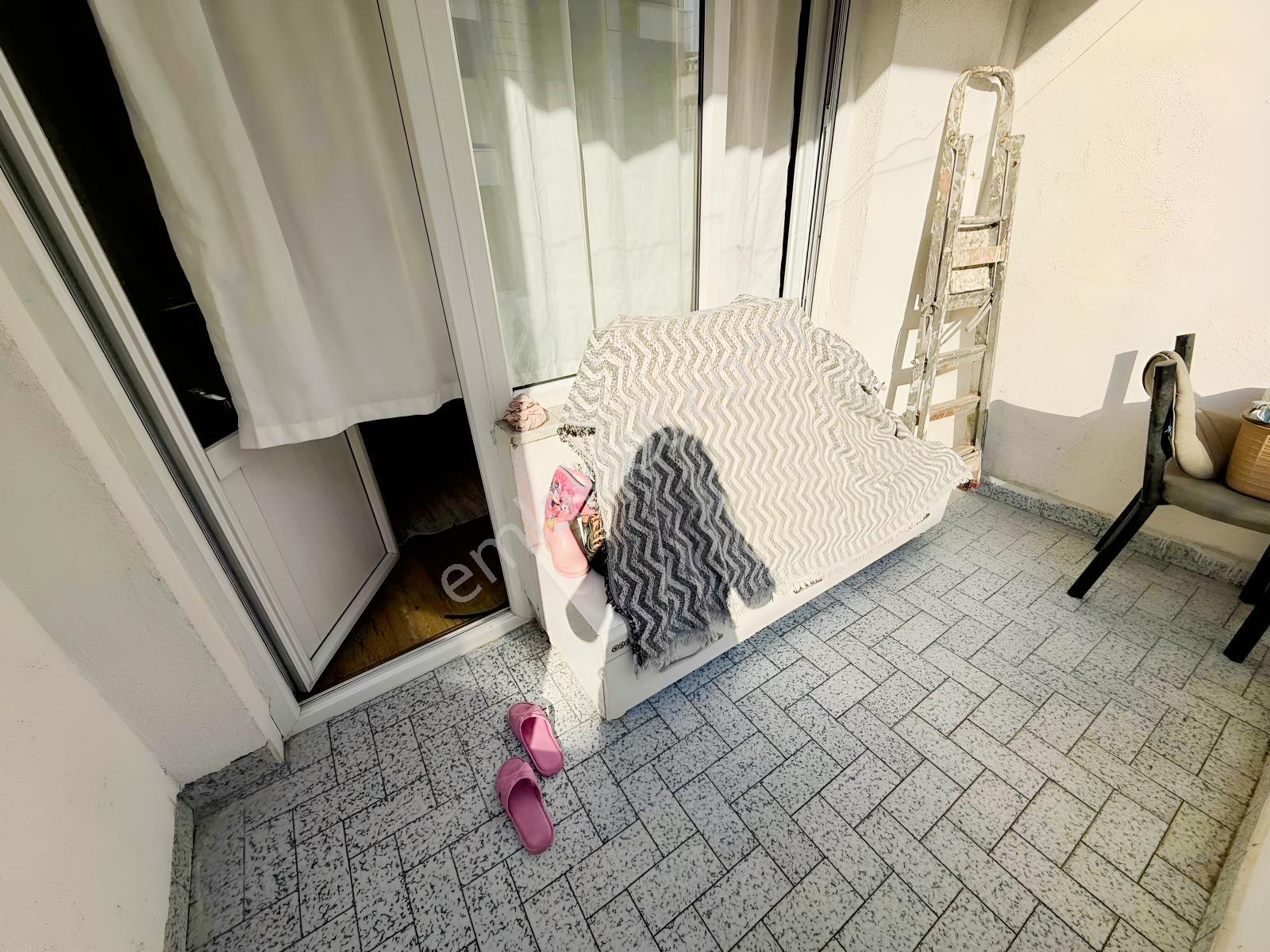 Arzu Emlak'tan Gazi Mah Satılık 1 Kat Çift Balkonlu Daire — fotoğraf 5