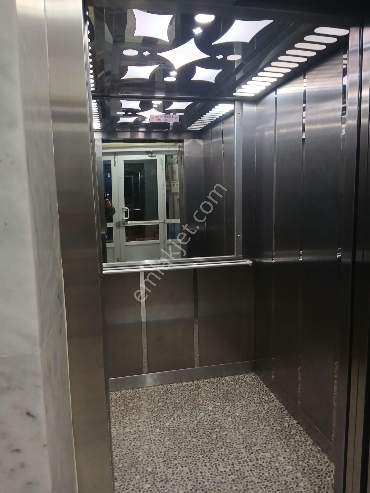 Elazığ Kırklar Mahallesi'nde Satılık 165 M² 3+1 Daire — fotoğraf 2