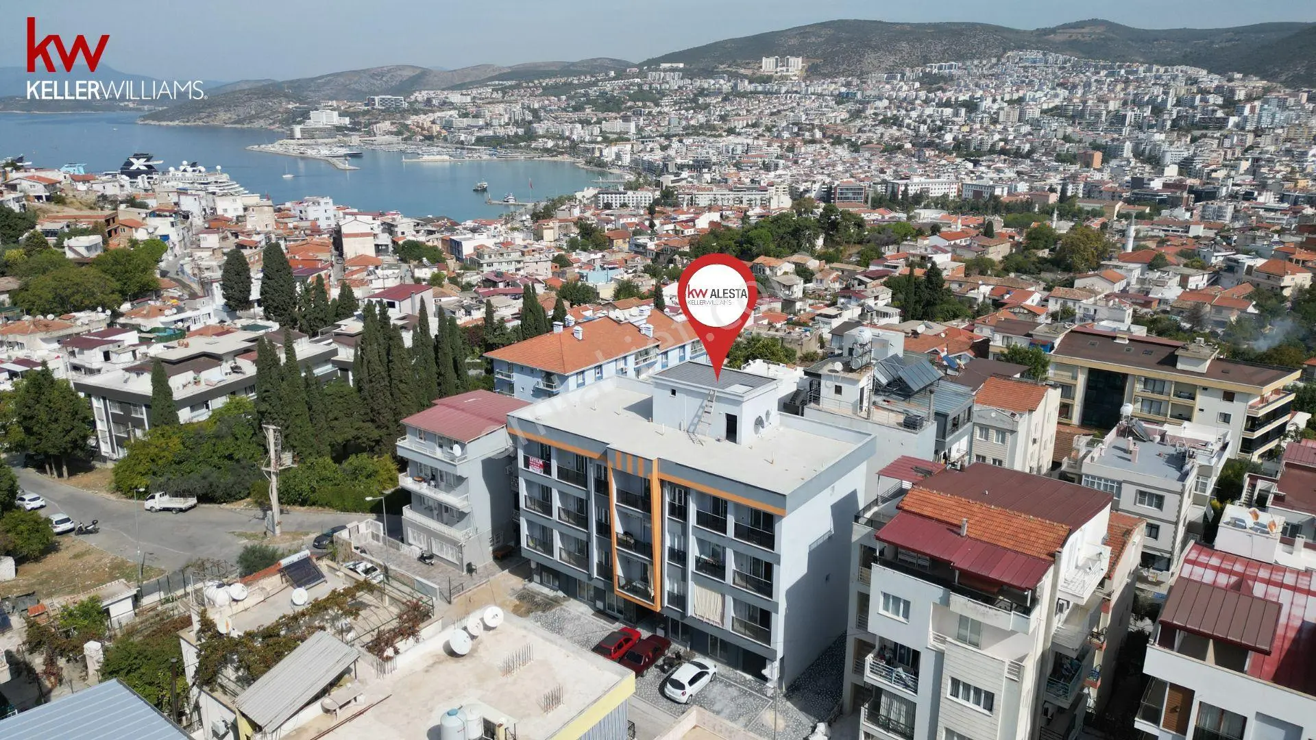 Kuşadası Şehir Merkezinde Deniz Manzaralı 2+1 Daire — fotoğraf 2