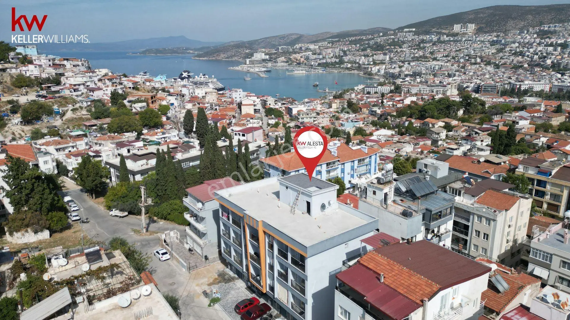 Kuşadası Şehir Merkezinde Deniz Manzaralı 2+1 Daire — fotoğraf 4