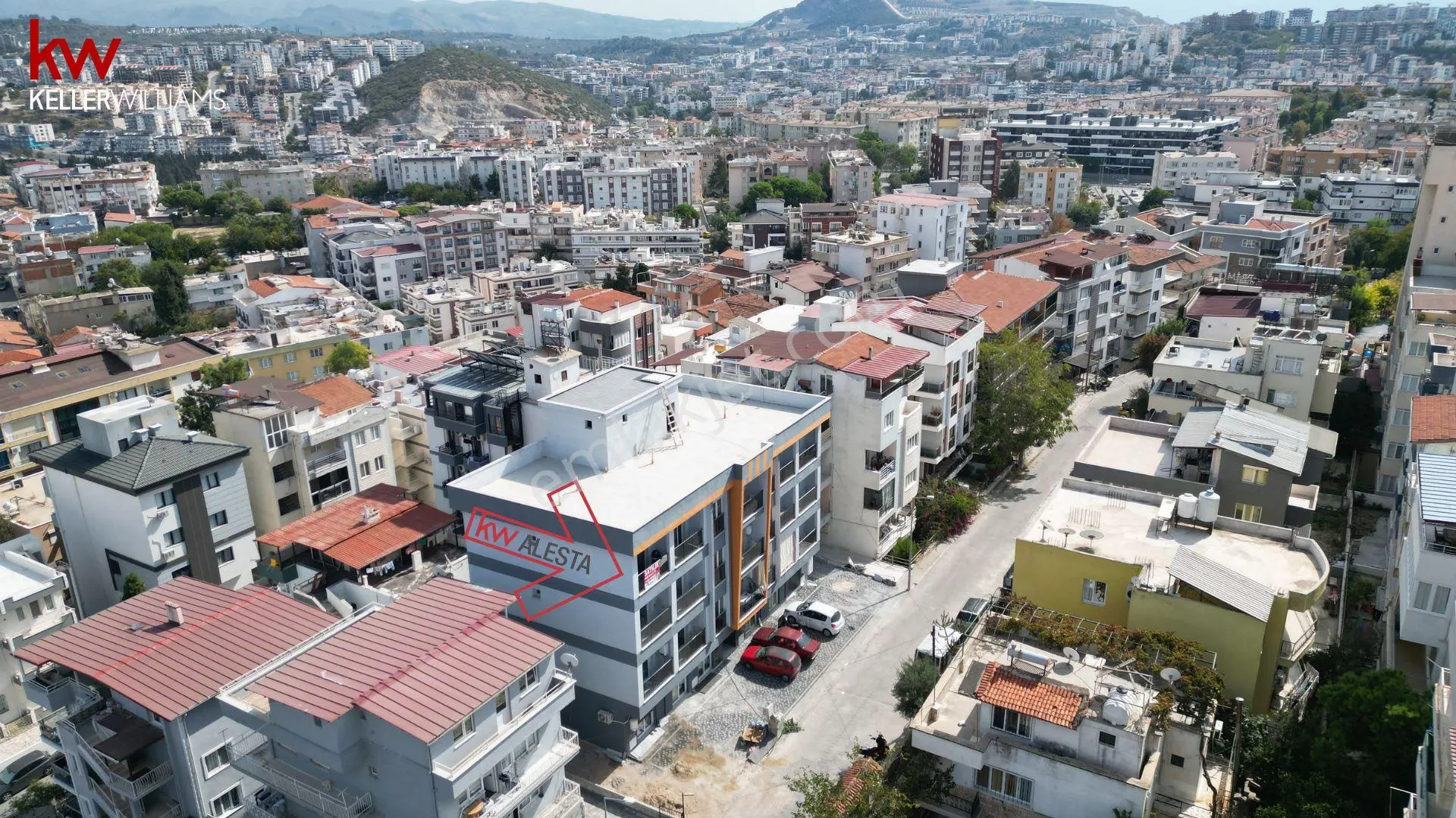 Kuşadası Şehir Merkezinde Deniz Manzaralı 2+1 Daire — fotoğraf 5